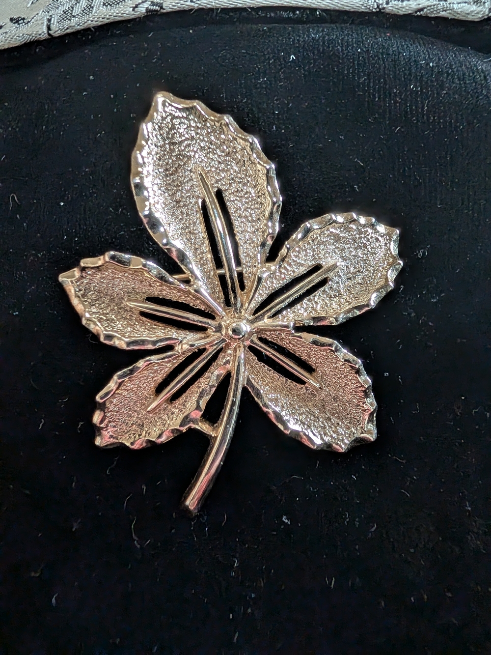 Floral Leaf Silver Tone Brooch - Vintage